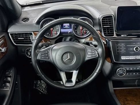 Used 2019 Mercedes-Benz GLS 450 4MATIC image 11