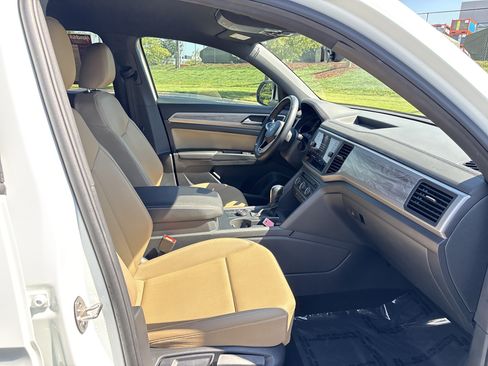 Used 2020 Volkswagen Atlas Cross Sport SE w/ Towing Package AWD/4WD image 24