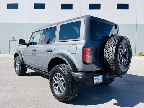 Used 2022 Ford Bronco Badlands image 4