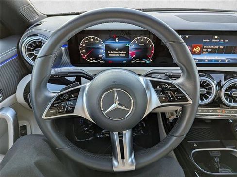 Certified 2025 Mercedes-Benz CLA 250 image 11