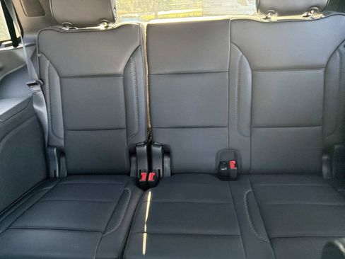 Used 2023 GMC Yukon Denali RWD image 14
