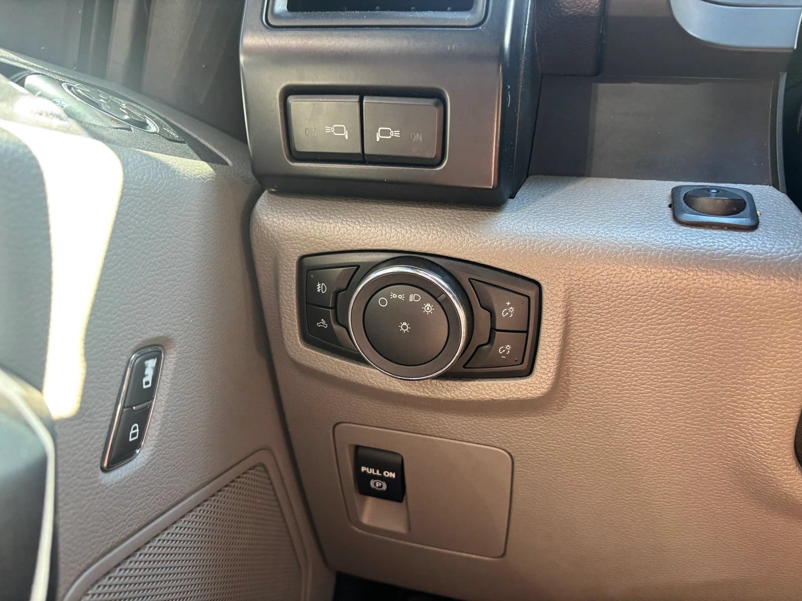 Used 2018 Ford F150 XL w/ Equipment Group 101A Mid AWD/4WD image 30