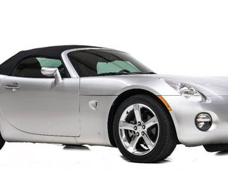 Used 2007 Pontiac Solstice Convertible w/ Premium Package image 1
