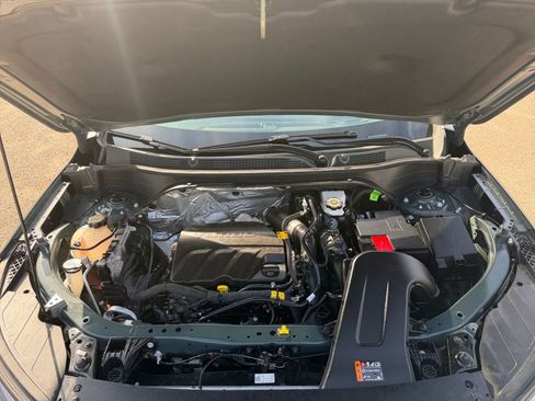 Used 2025 Chevrolet Trax LT image 30