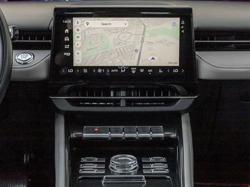 Used 2024 Lincoln Nautilus Reserve AWD/4WD image 7