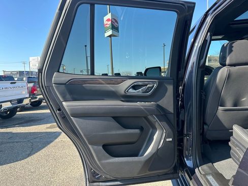 Certified 2024 Chevrolet Tahoe Premier w/ Premium Package image 9