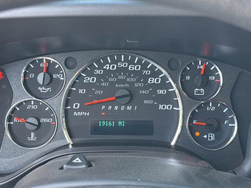 Used 2024 GMC Savana 2500 w/ Driver Convenience Package RWD image 21