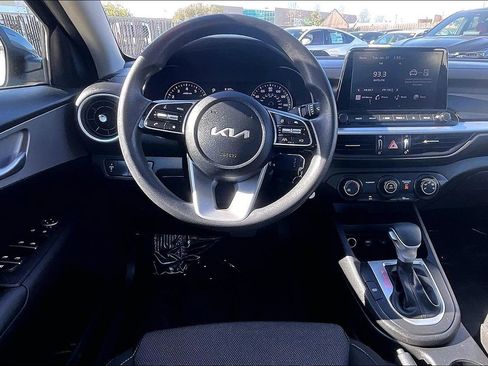 Used 2024 Kia Forte LXS image 5