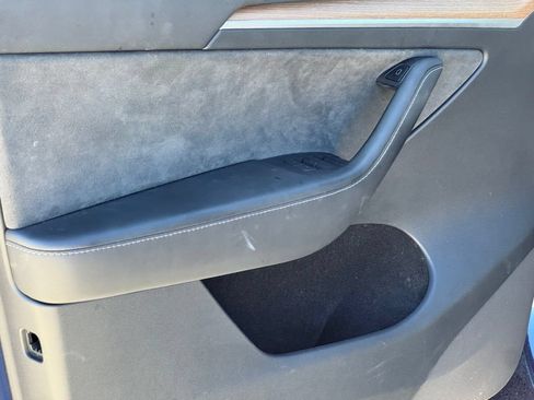 Used 2023 Tesla Model Y Long Range AWD/4WD image 8