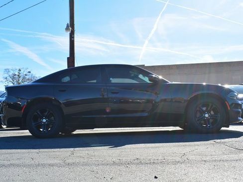 Used 2021 Dodge Charger SXT w/ Leather Interior Group image 4