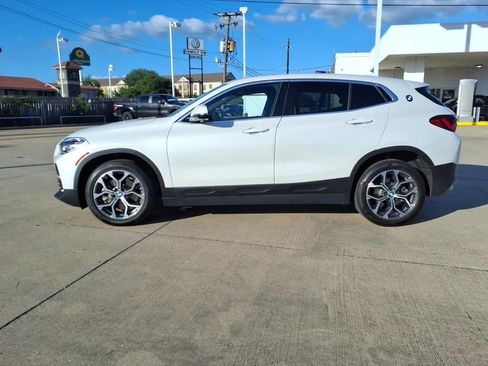 Used 2023 BMW X2 sDrive28i w/ Convenience Package FWD image 2