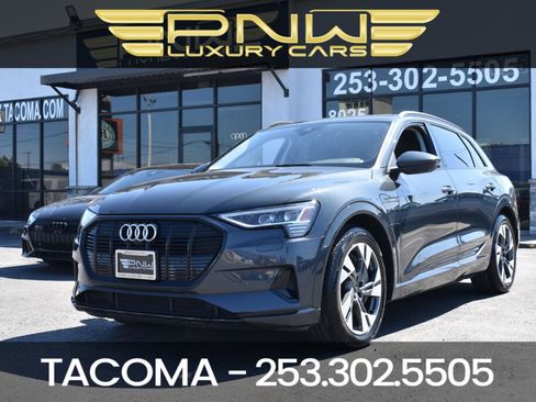 Used 2021 Audi e-tron Premium w/ Convenience Plus Package image 1