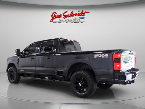 Used 2025 Ford F250 Lariat w/ Black Appearance Package AWD/4WD image 4