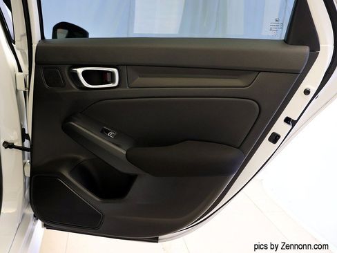 Used 2023 Honda Civic Sport image 31