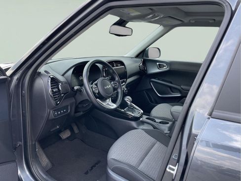 Used 2023 Kia Soul EX FWD image 11