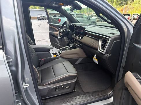 New 2026 GMC Canyon Denali AWD/4WD image 15