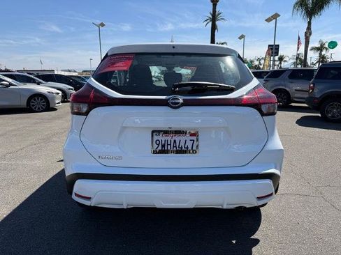 Certified 2025 Nissan Kicks Play S FWD image 5