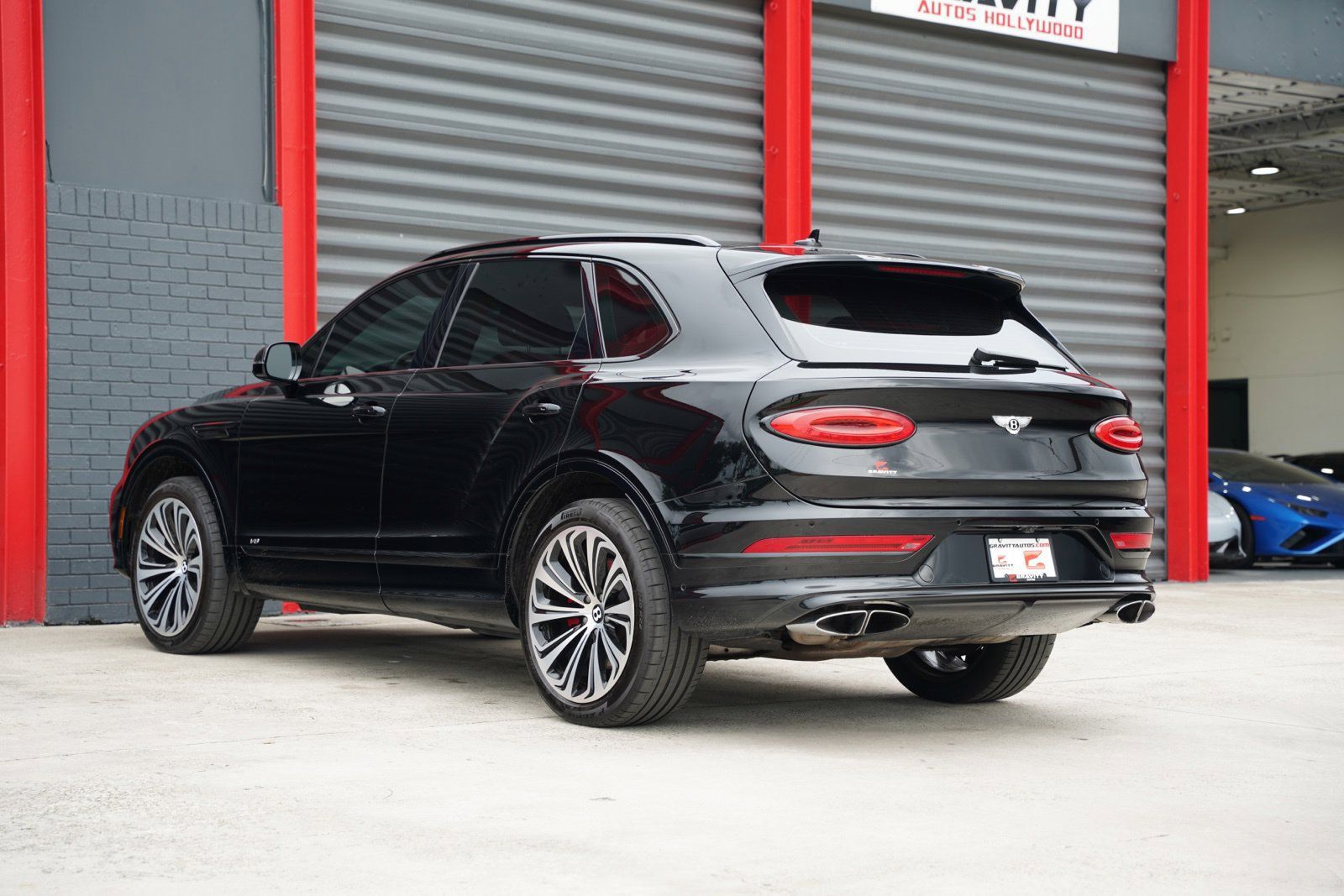 Used 2021 Bentley Bentayga AWD/4WD image 10