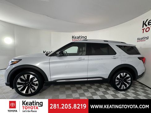 Used 2025 Ford Explorer Platinum w/ LUX Leather Package image 8