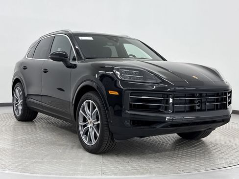 Used 2025 Porsche Cayenne image 7