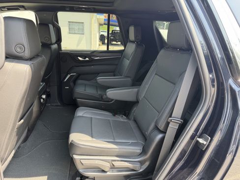 Used 2024 GMC Yukon Denali w/ Max Trailering Package AWD/4WD image 12