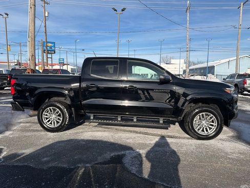 Used 2024 Chevrolet Colorado LT w/ LT Convenience Package III image 8
