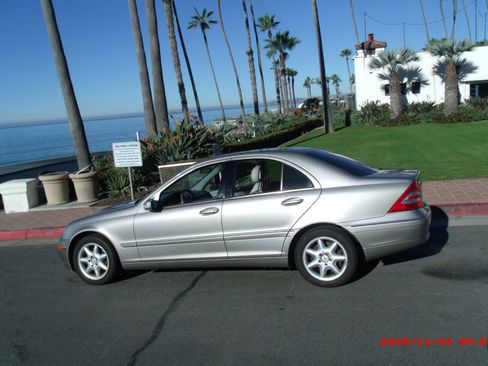 Used 2003 Mercedes-Benz C 320 C 320 4dr Sedan image 4