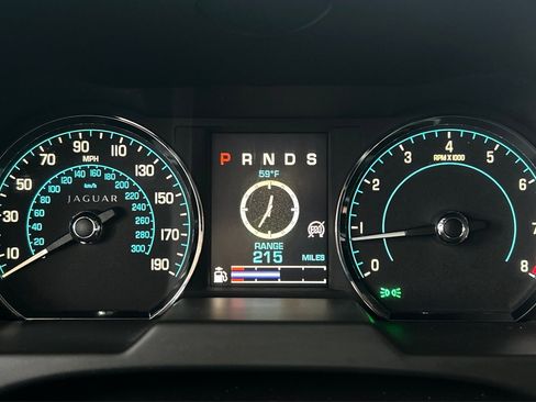 Used 2013 Jaguar XF 3.0 image 12