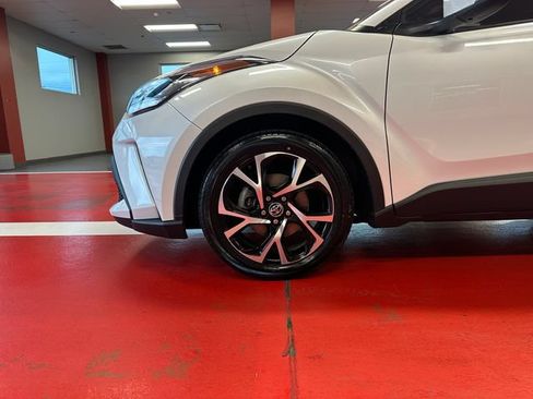 Certified 2022 Toyota C-HR XLE FWD image 27