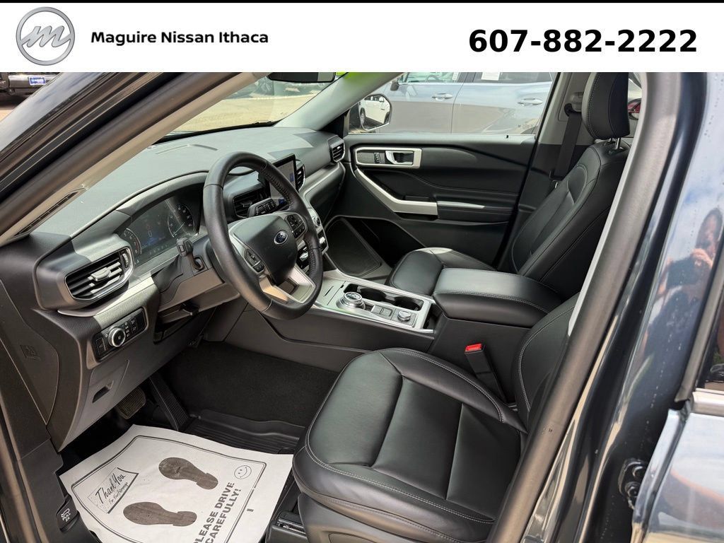 Used 2024 Ford Explorer XLT w/ Equipment Group 202A AWD/4WD image 8