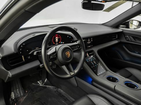 Used 2023 Porsche Taycan image 13