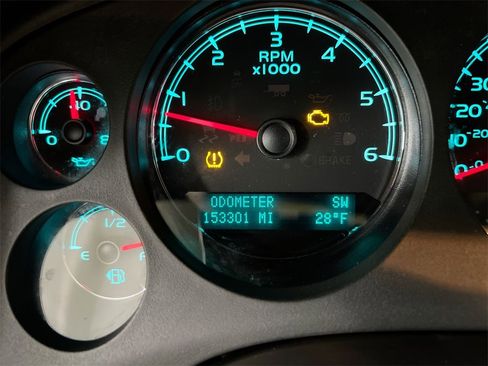 Used 2013 Chevrolet Tahoe LT image 13