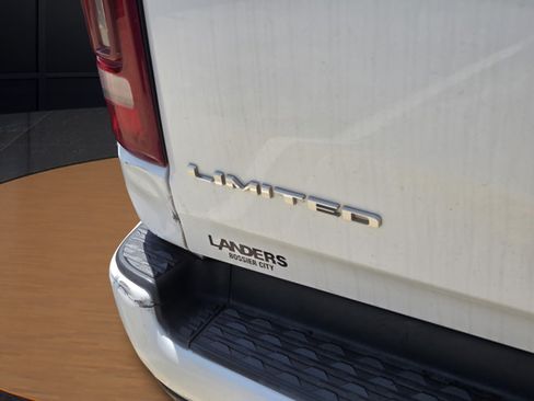 Used 2019 RAM 1500 Limited AWD/4WD image 7