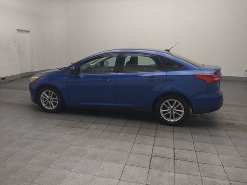 Used 2018 Ford Focus SE FWD image 3