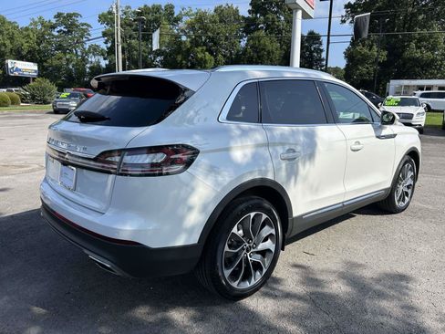 Certified 2022 Lincoln Nautilus Reserve AWD/4WD image 3