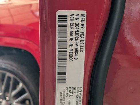 Used 2023 Jeep Compass Limited image 35