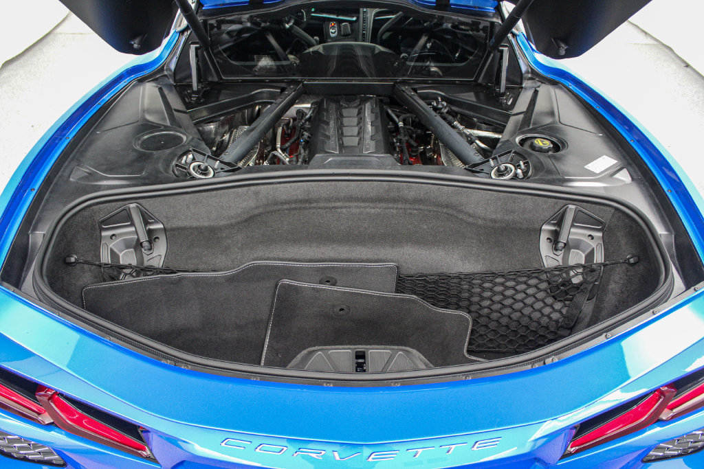 Used 2025 Chevrolet Corvette Stingray Preferred Cpe w/ Stealth Interior Trim Package RWD image 12
