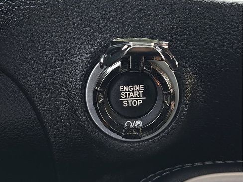 Used 2021 Dodge Challenger R/T Scat Pack RWD image 16