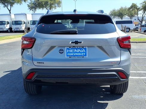 New 2026 Chevrolet Trax RS image 9