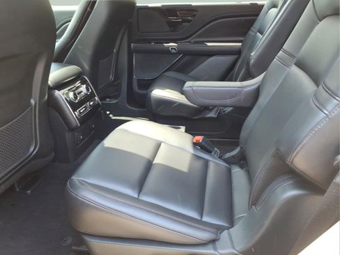 Certified 2023 Lincoln Aviator AWD w/ Premium Package image 18