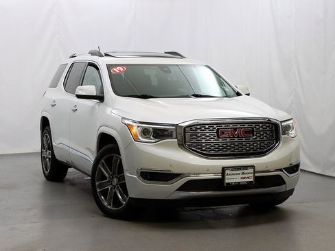 Used 2019 GMC Acadia Denali w/ Technology Package image 1
