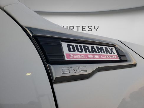 Used 2020 GMC Sierra 2500 AT4 w/ AT4 Premium Package image 7