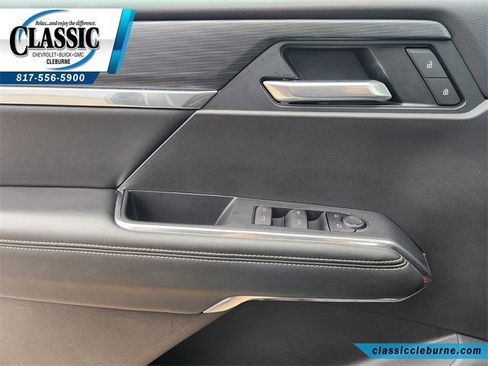 Used 2025 GMC Acadia Elevation image 27