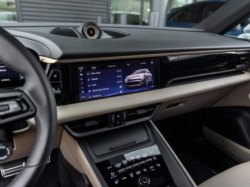 New 2025 Porsche Macan 4S Electric image 31