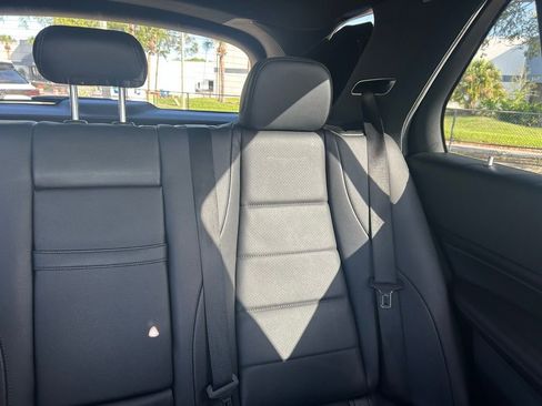 Used 2020 Mercedes-Benz GLE 350 w/ Premium Package image 13