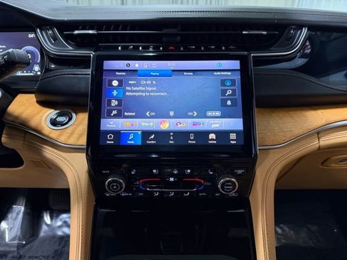 Used 2022 Jeep Grand Cherokee L Summit image 15