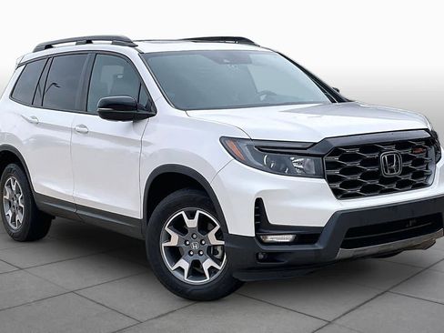 Used 2023 Honda Passport TrailSport image 4