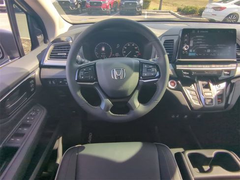 New 2026 Honda Odyssey Touring image 15