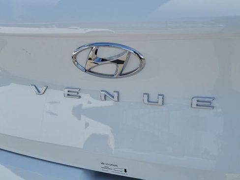 New 2026 Hyundai Venue SEL image 24