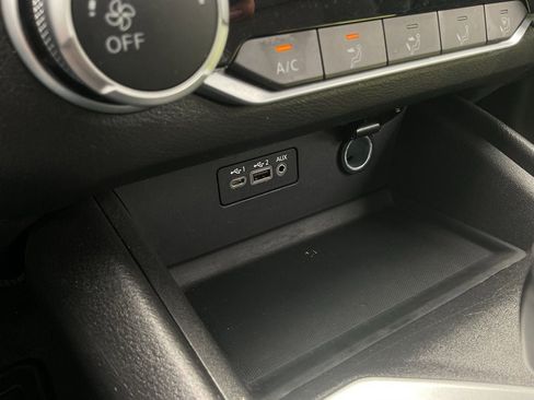 Used 2025 Nissan Altima 2.5 SV FWD image 25